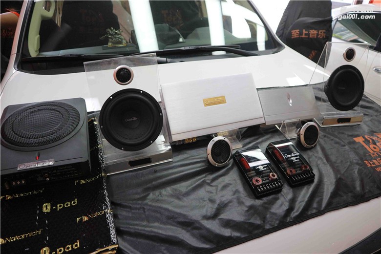 清遠(yuǎn)汽車音響改裝隔音升級(jí)-豐田霸道聆聽高品質(zhì)-清遠(yuǎn)至上音樂
