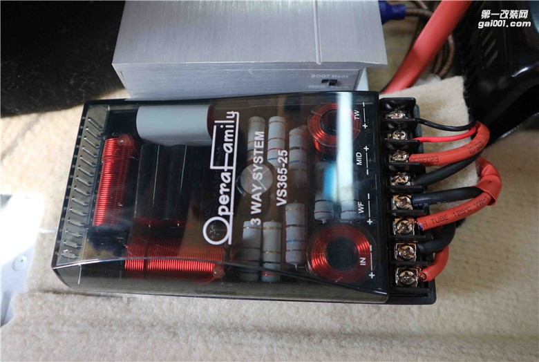 清遠(yuǎn)汽車音響改裝隔音升級(jí)-豐田霸道聆聽高品質(zhì)-清遠(yuǎn)至上音樂