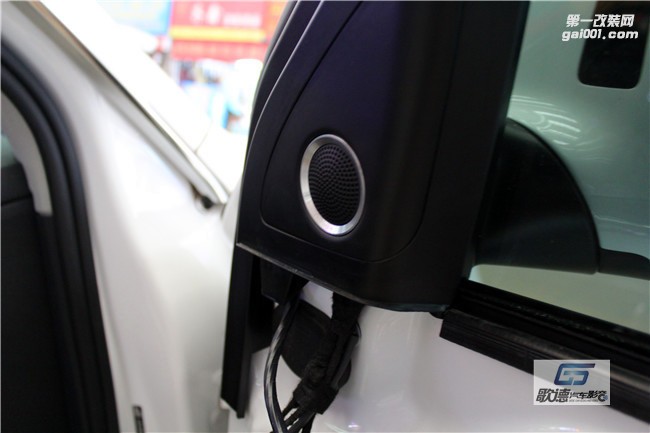 武漢奧迪Q5改裝全套德國伊頓汽車音響 歌德汽車影音