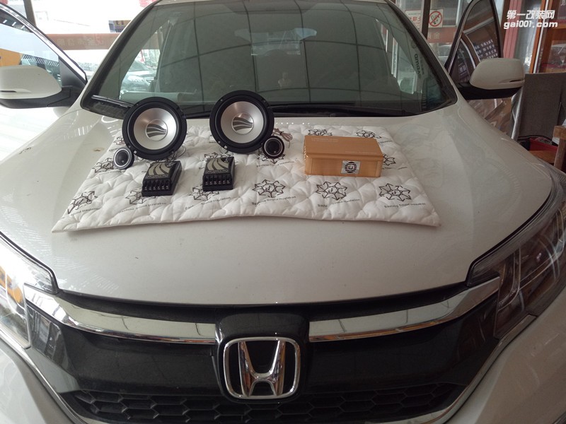 鄭州金聲汽車音響改裝-別克GL8改裝德國彩虹喇叭優(yōu)美聲處理器