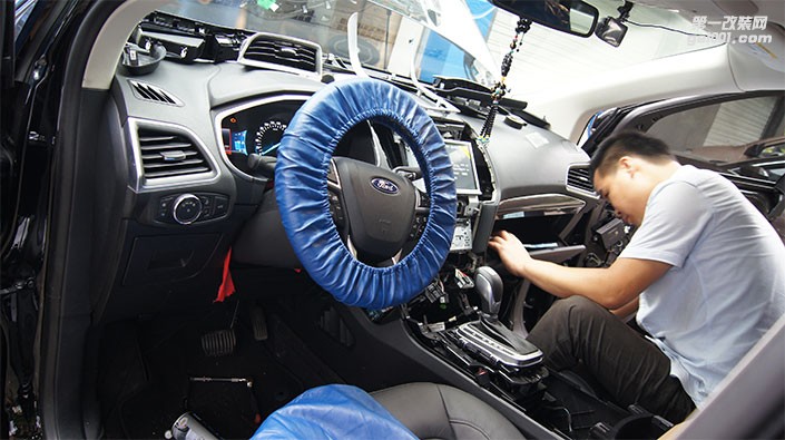 福特銳界汽車改裝道可視360度全景泊車系統(tǒng)