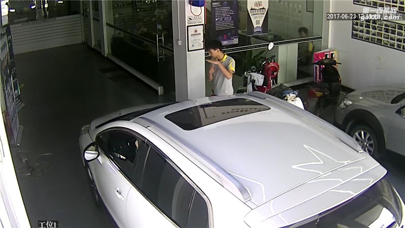 車燈改裝只看價格就好了？中山清風(fēng)車影燈改告訴你什么是專業(yè)改燈店！