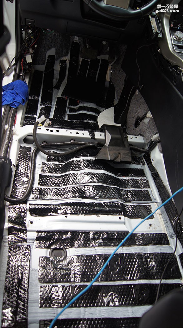 成都雷克薩斯NX200全車隔音改裝