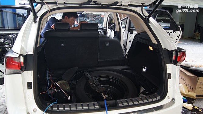 成都雷克薩斯NX200全車隔音改裝