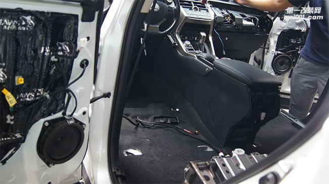 成都雷克薩斯NX200全車隔音改裝