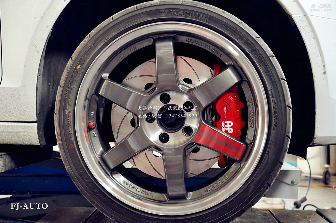奧迪A3行走利器升級(jí)，RAYS+AP Racing鮑魚(yú)剎車