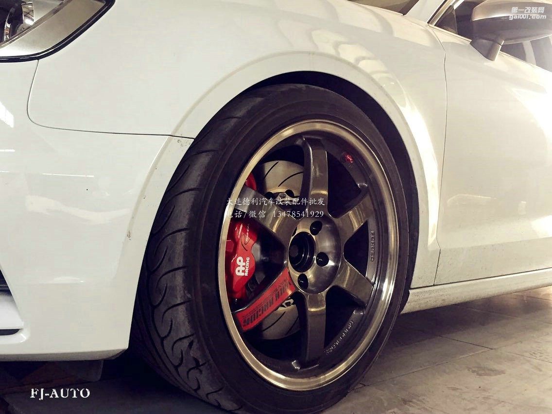 奧迪A3行走利器升級(jí)，RAYS+AP Racing鮑魚(yú)剎車