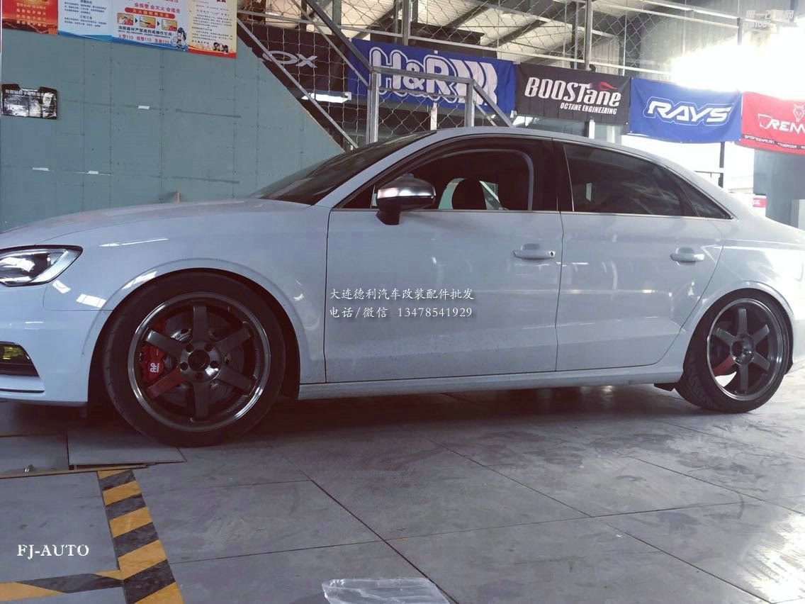 奧迪A3行走利器升級(jí)，RAYS+AP Racing鮑魚(yú)剎車