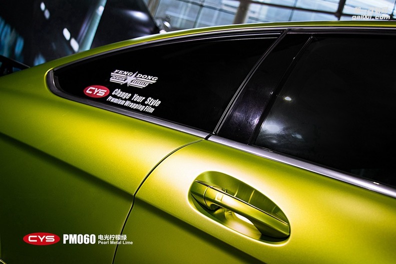 北京奔馳C63 CYS電光金屬檸檬綠 PM060 汽車(chē)改色貼膜