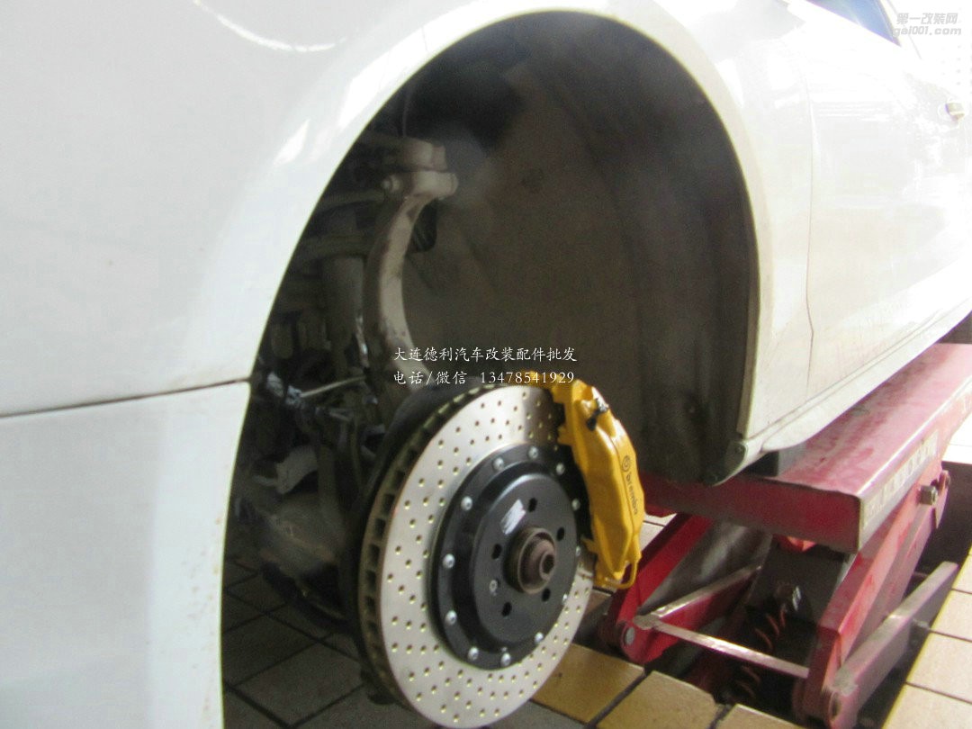 奧迪A5改裝BREMBO剎車+RES排氣