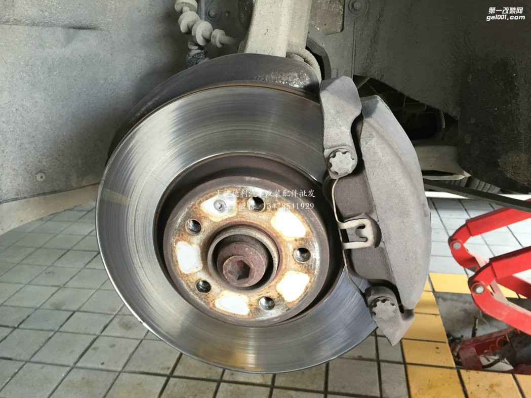 奧迪A5改裝BREMBO剎車+RES排氣