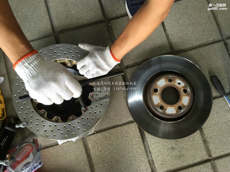 奧迪A5改裝BREMBO剎車+RES排氣
