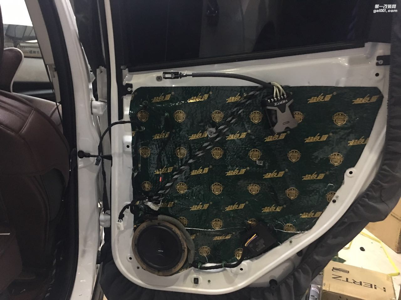 思念在發(fā)燙能聽能炸質(zhì)感品味聲聲入耳清柔之音福特翼虎大能隔音汕頭市星悅汽車音響改裝赫茲美國CDT備胎低音