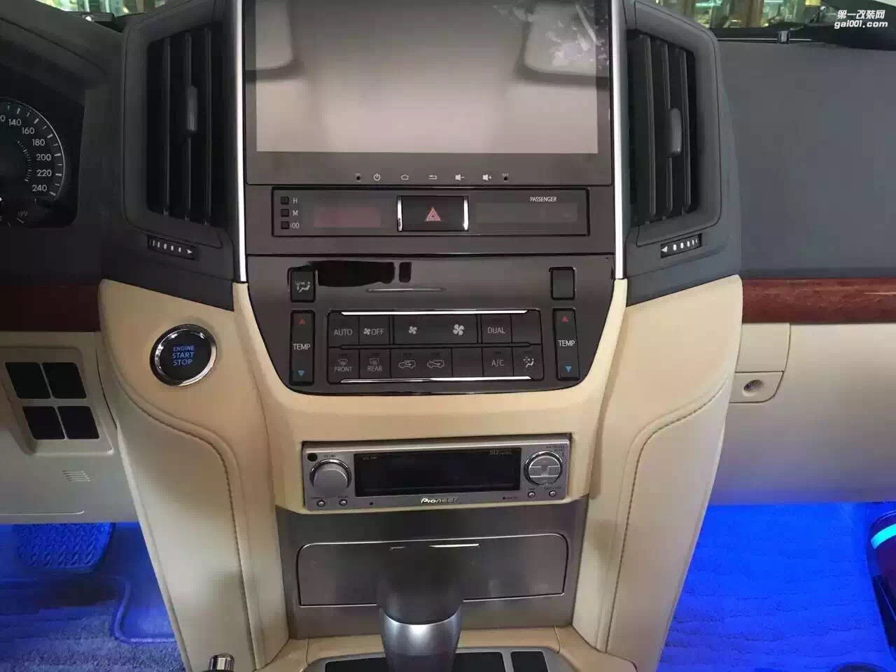 愛(ài)恨交加音樂(lè)節(jié)奏控汕頭市星悅汽車(chē)音響改裝豐田陸地巡洋艦玩出不一樣的精彩意大利赫茲三分頻發(fā)燒音質(zhì)