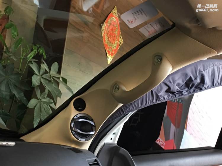愛(ài)恨交加音樂(lè)節(jié)奏控汕頭市星悅汽車(chē)音響改裝豐田陸地巡洋艦玩出不一樣的精彩意大利赫茲三分頻發(fā)燒音質(zhì)