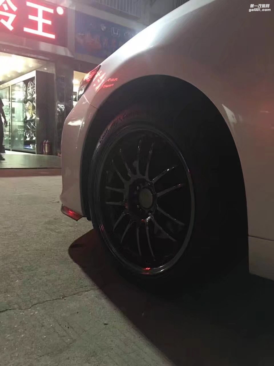 雷克薩斯，換 RAYS  RE30 完工！