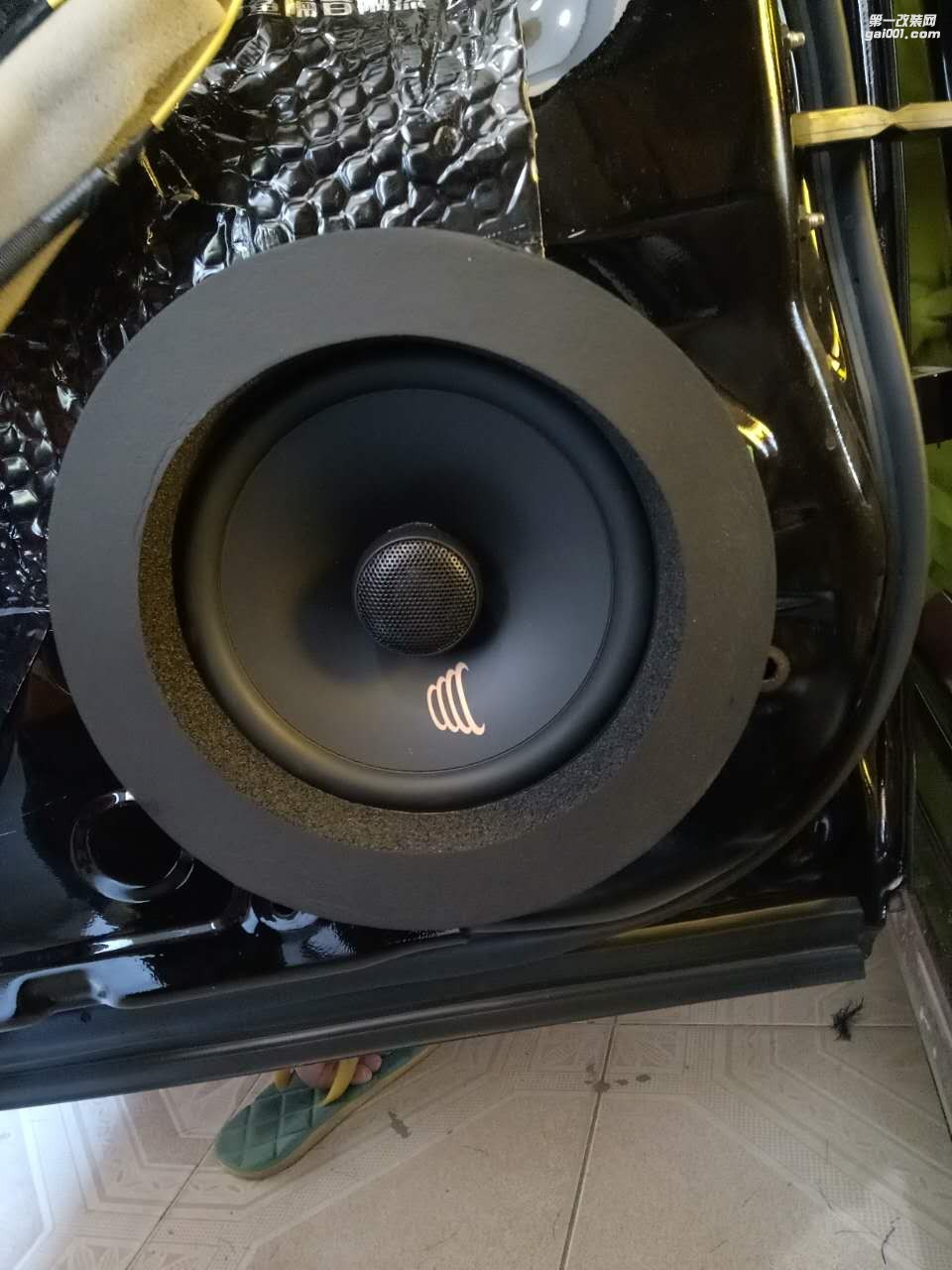 皇者風(fēng)范，新皇冠汕頭車(chē)韻改裝德國(guó)SO汽車(chē)音響隔音360度全景記錄儀