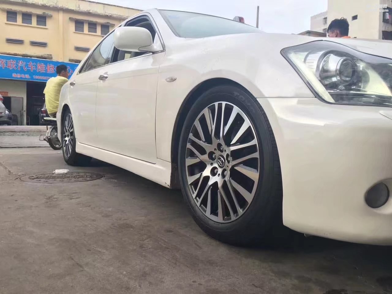皇冠，換 原 裝 18寸 完工！