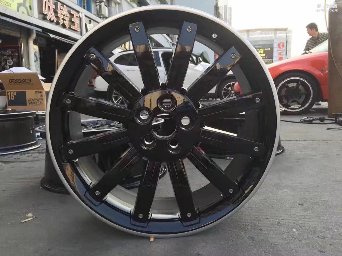 路虎 專用，22寸 二手 現(xiàn)貨一套。 ????