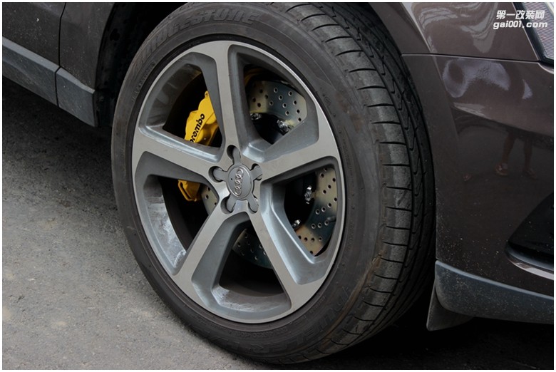 海亞：奧迪 Q5 升級(jí) 意大利原裝正品布雷博brembo GT6 380X34 打孔浮動(dòng)碟