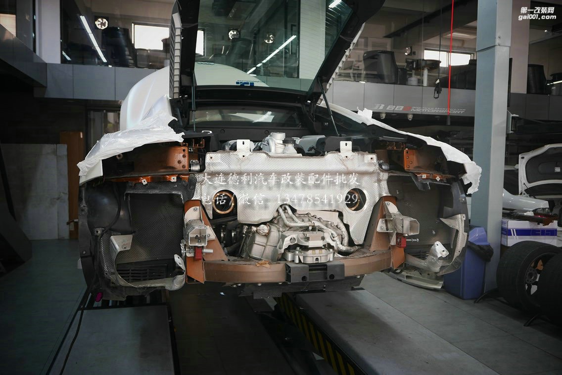 奧迪 R8 V10改裝天蝎 Akrapovic中尾段排氣