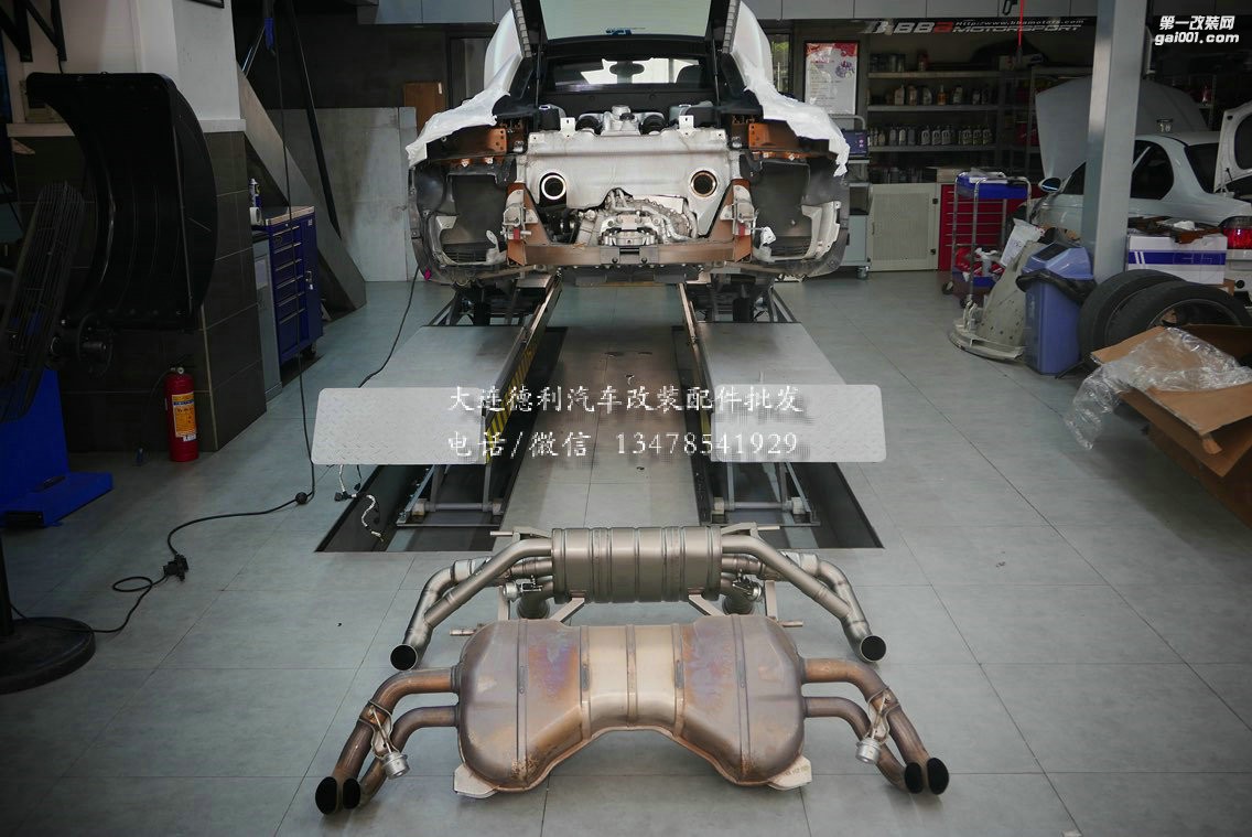 奧迪 R8 V10改裝天蝎 Akrapovic中尾段排氣
