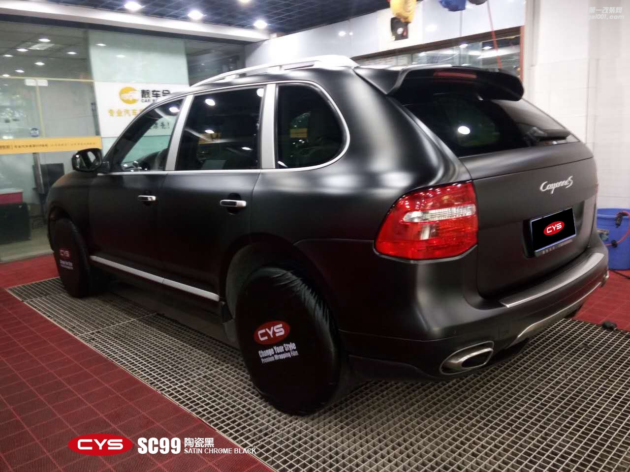 北京保時捷卡宴 CYS陶瓷黑 SC99 汽車改色貼膜