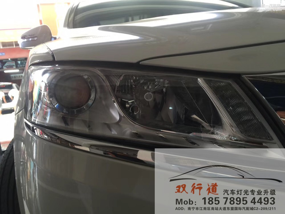 【南寧雙行道車燈】-情人節(jié)你的情人美不美？