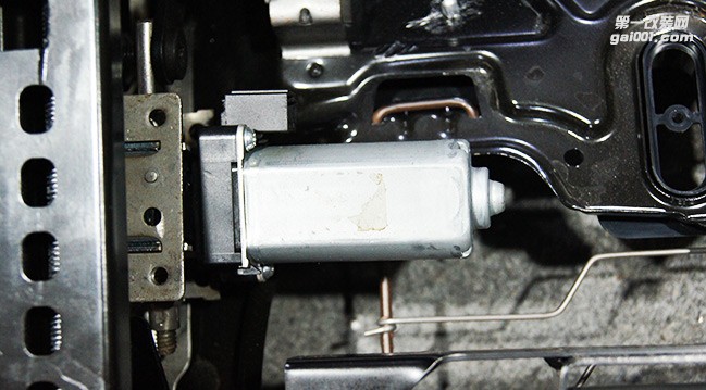 成都路虎攬勝電動座椅改裝—成都威威車改