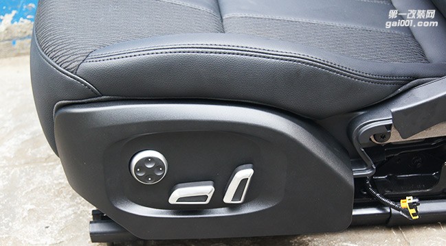 成都路虎攬勝電動座椅改裝—成都威威車改