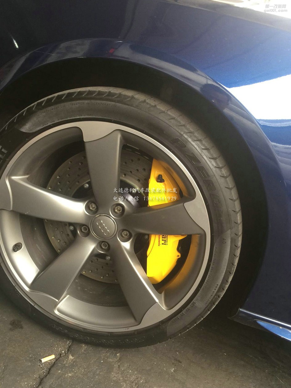 奧迪S5上brembo法拉利鈦合金活塞款大六，配380分體打孔碟