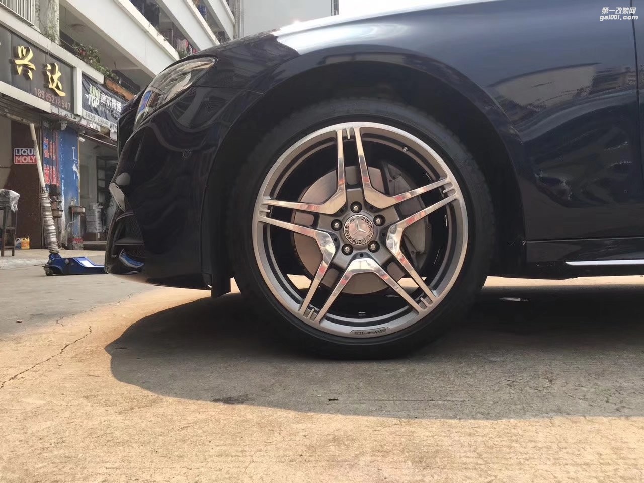 奔馳，換 原裝 19寸 AMG 完工！