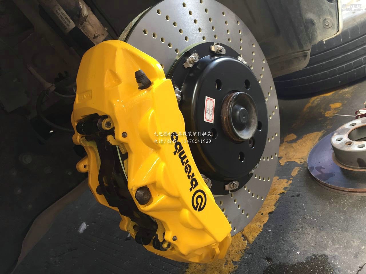 寶馬3系訂制brembo Gt造型前6后4套裝 搭配355mm345mm定制全浮動(dòng)盤(pán)