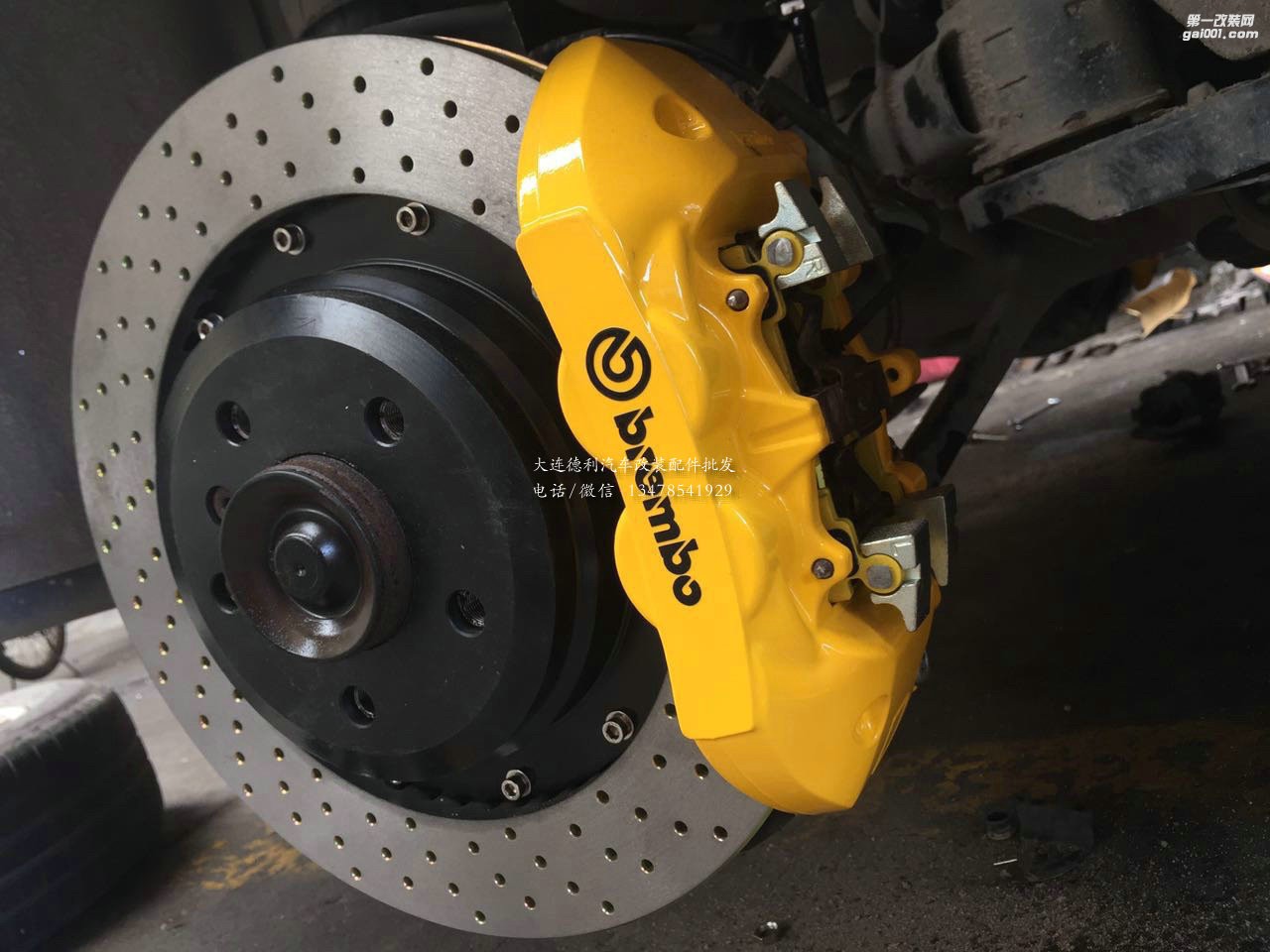 寶馬3系訂制brembo Gt造型前6后4套裝 搭配355mm345mm定制全浮動(dòng)盤(pán)
