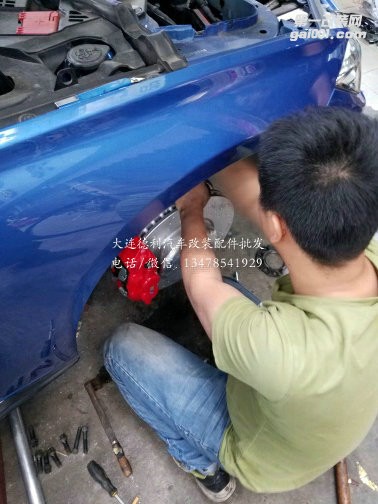 寶馬3系改裝升級寶馬M鮑魚剎車 前四 370 后二 345 BMW 320 安裝作業(yè)圖