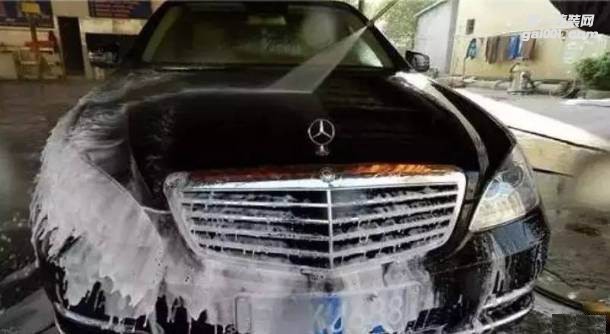 大燈進水、莫名起霧怎么辦？中山清風(fēng)車影燈改教你輕松解決！