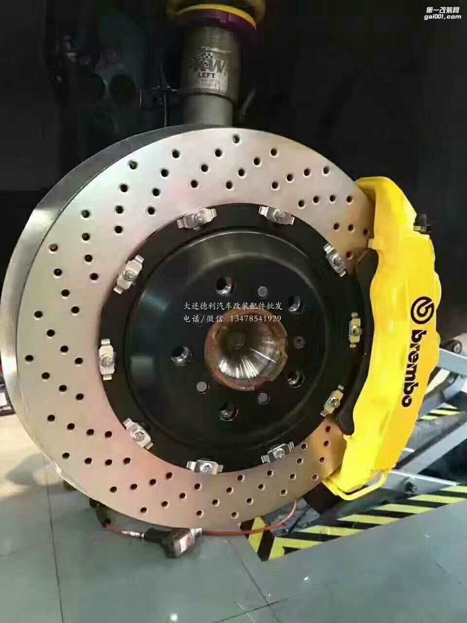 新款寶馬3系改裝Brembo GT 前六后四 剎車套裝案例