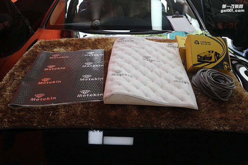 清遠(yuǎn)汽車音響改裝隔音升級(jí)——豐田皇冠四門隔音—清遠(yuǎn)至上音樂