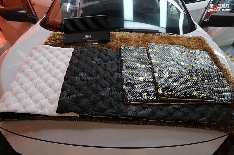 清遠(yuǎn)汽車音響改裝隔音升級(jí)——本田思域葉子板隔音—清遠(yuǎn)至上音樂