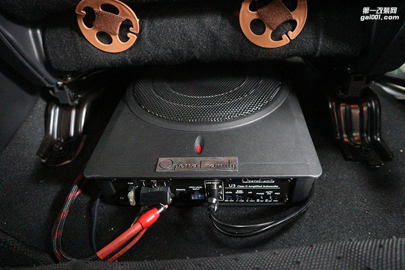 清遠(yuǎn)汽車音響改裝隔音升級——本田飛度音響改裝—清遠(yuǎn)至上音樂