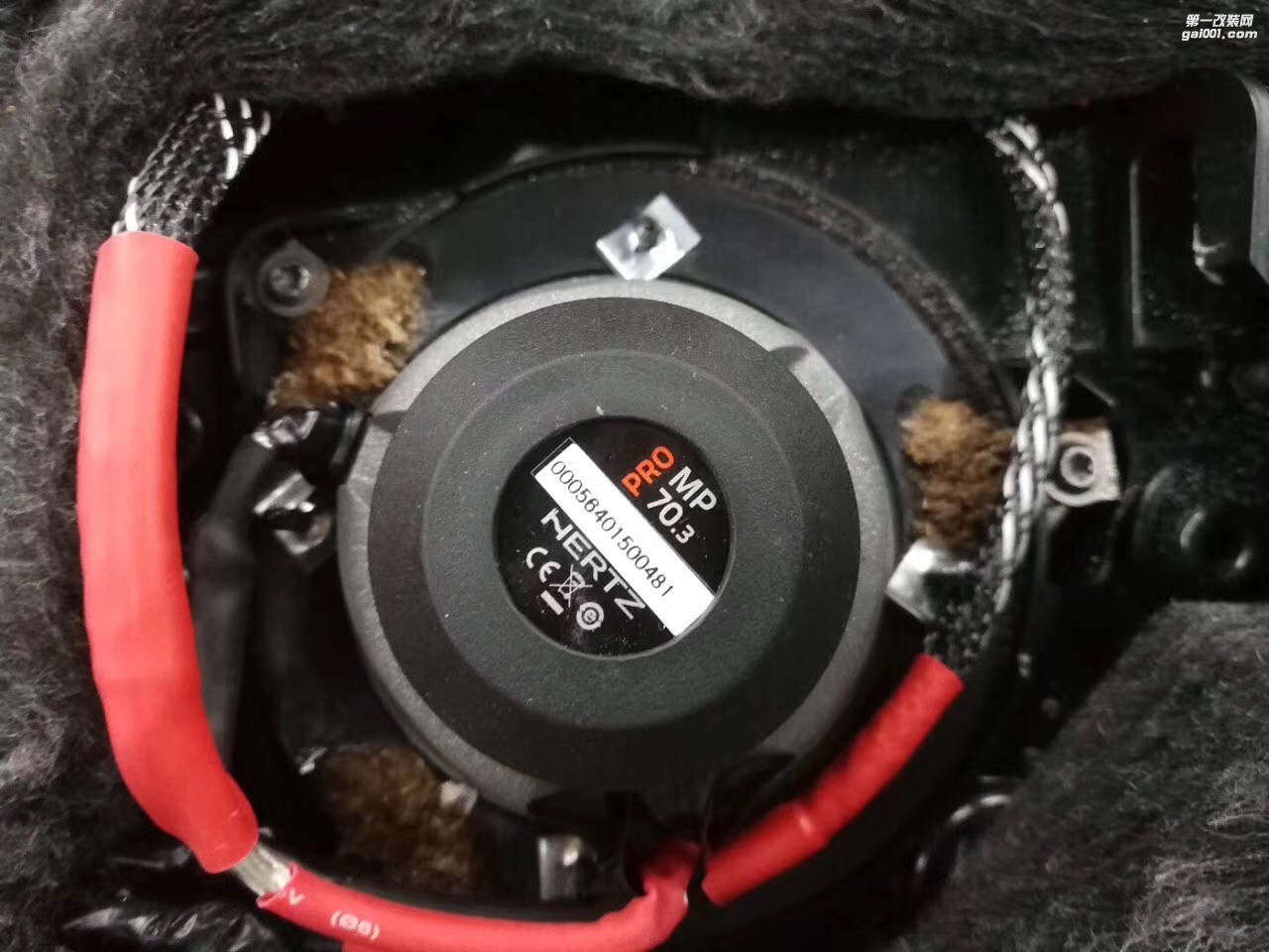 傳送能炸能聽的音樂不再是臆想保時捷全車音響改裝意大利赫茲汕頭市星悅汽車音響改裝盡享尊貴與奢華