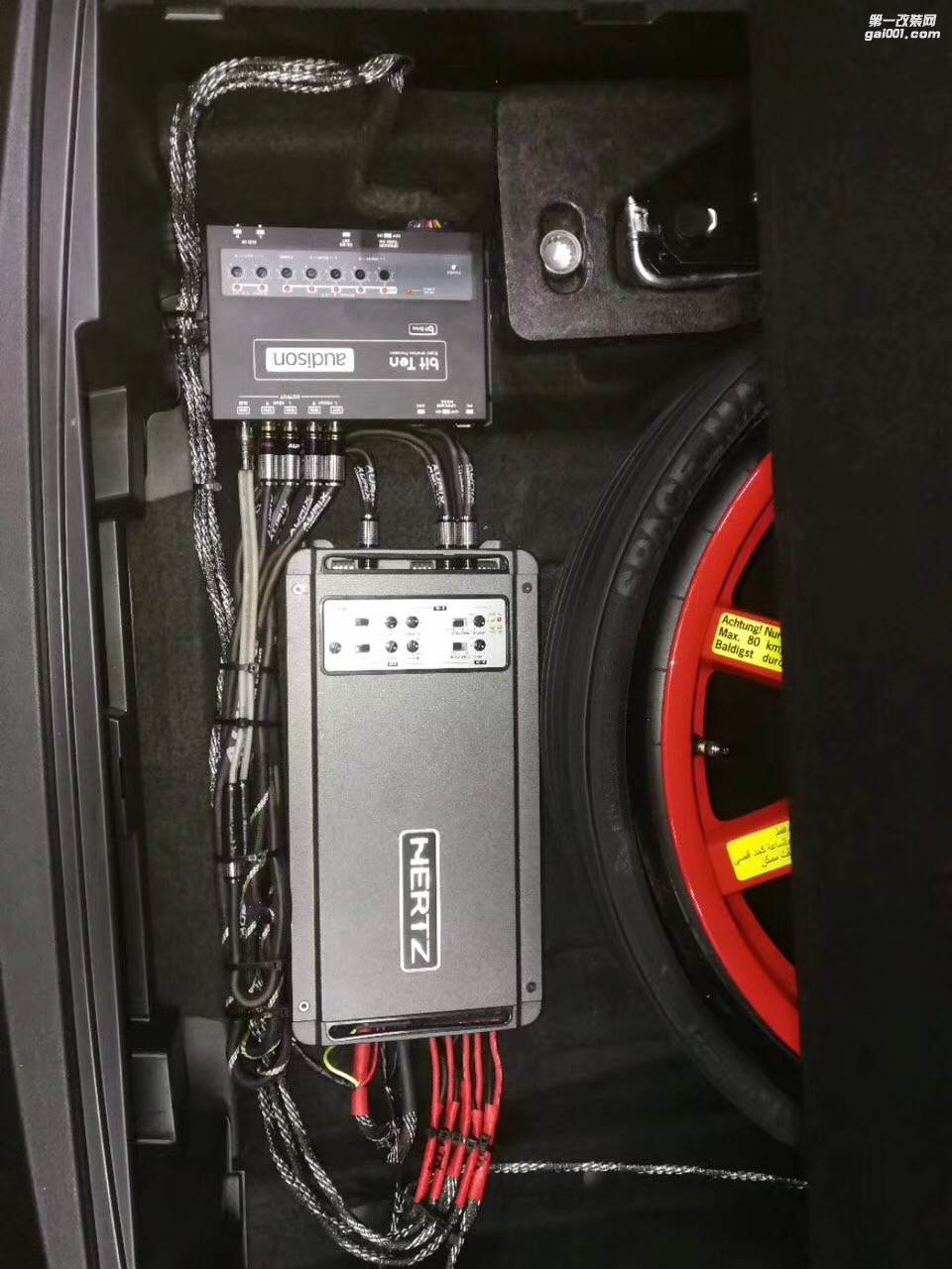 傳送能炸能聽的音樂不再是臆想保時捷全車音響改裝意大利赫茲汕頭市星悅汽車音響改裝盡享尊貴與奢華