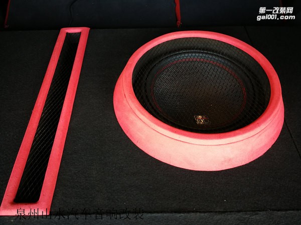 寶馬X6爆改低音 MTX9512低音炮 造型酷似火山口 泉州山水汽車音響改裝