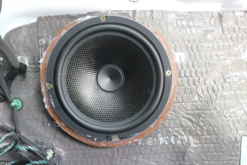 清遠(yuǎn)汽車音響改裝——科沃茲正弦波S5音響改裝
