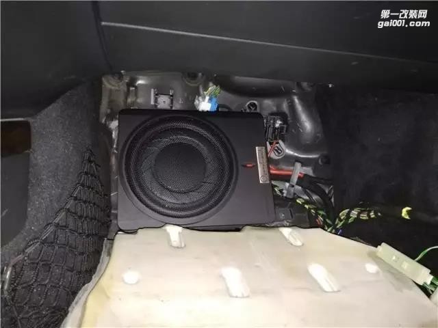 清遠(yuǎn)汽車音響改裝——福特蒙迪歐歌劇世家U3音響改裝