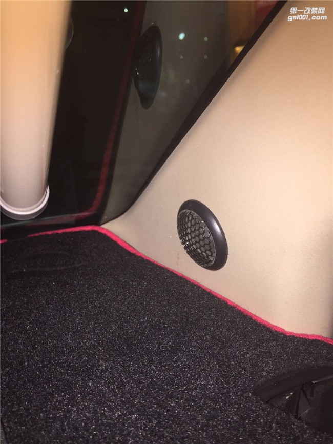 清遠(yuǎn)汽車音響改裝——鈴木鋒馭英國正弦波S1喇叭音響改裝