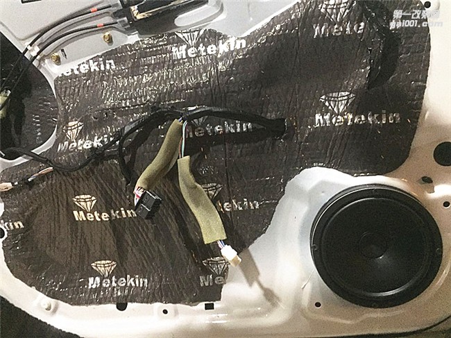 清遠(yuǎn)汽車音響改裝——鈴木鋒馭英國正弦波S1喇叭音響改裝