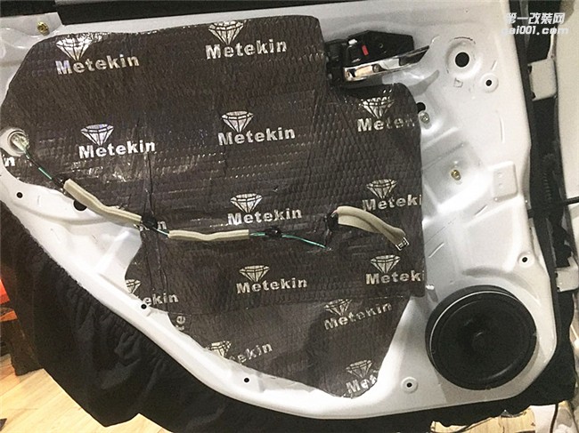 清遠(yuǎn)汽車音響改裝——鈴木鋒馭英國正弦波S1喇叭音響改裝