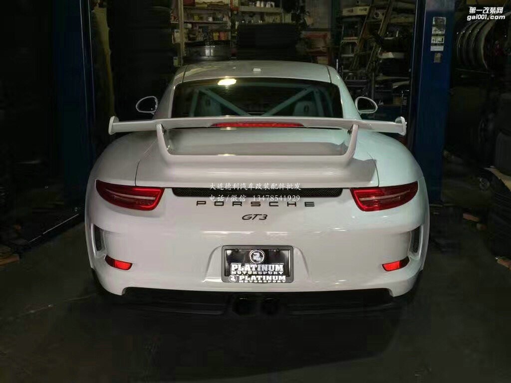 保時(shí)捷991 GT3升級(jí)Armytrix排氣系統(tǒng)