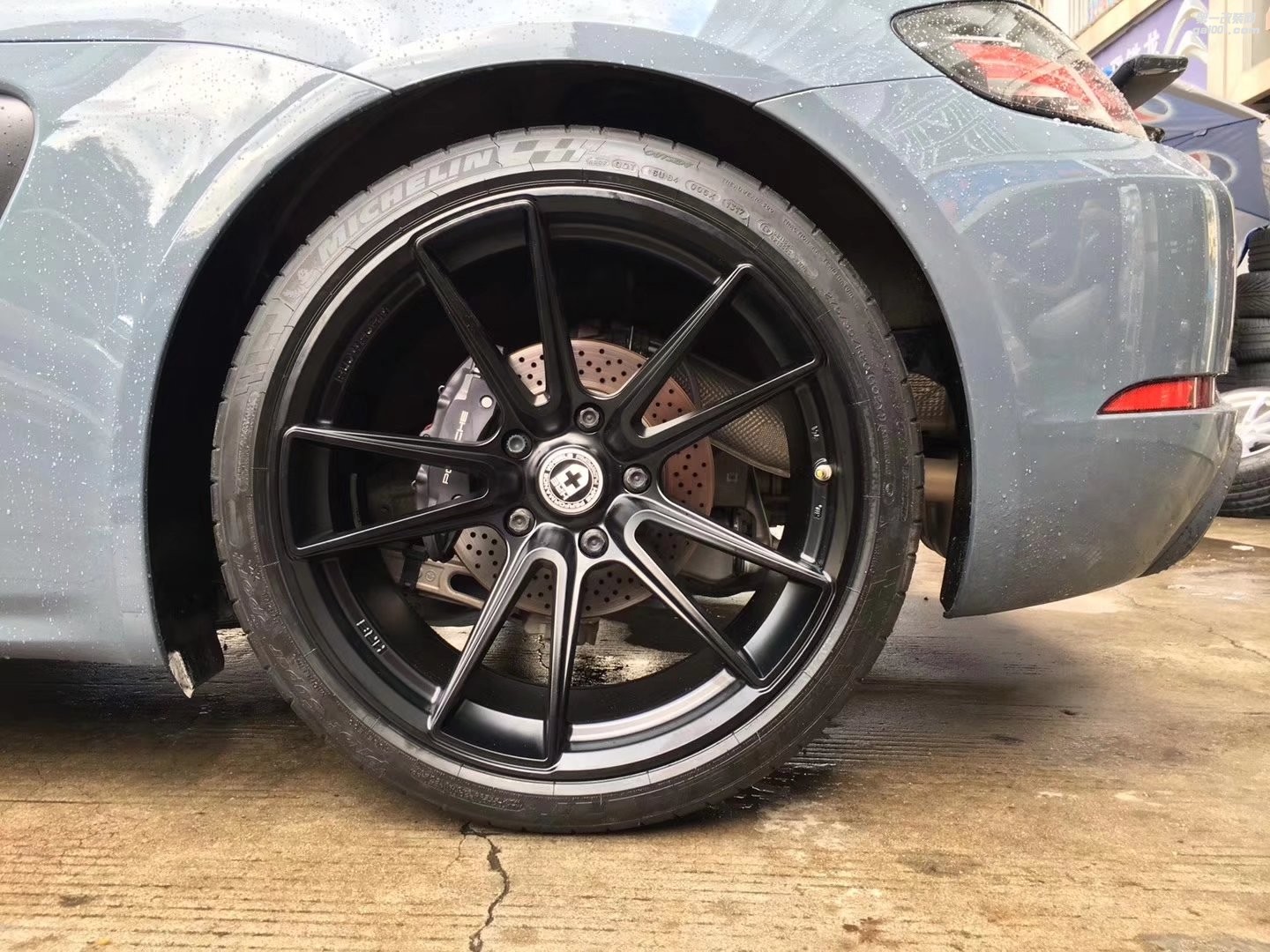 保時(shí)捷 ，換 全新 HRE  20寸 完工！
